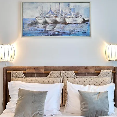 Aquabliss Frontsea Apartment